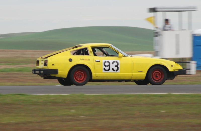 Illustration for article titled 24 Hours Of LeMons Arse Freeze-A-Palooza Über Gallery: Awesome Datsuns, Driven Nissans